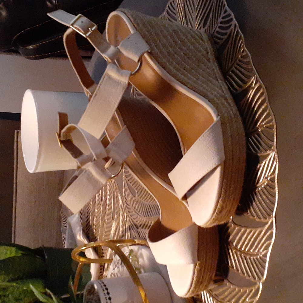 Wedge heels